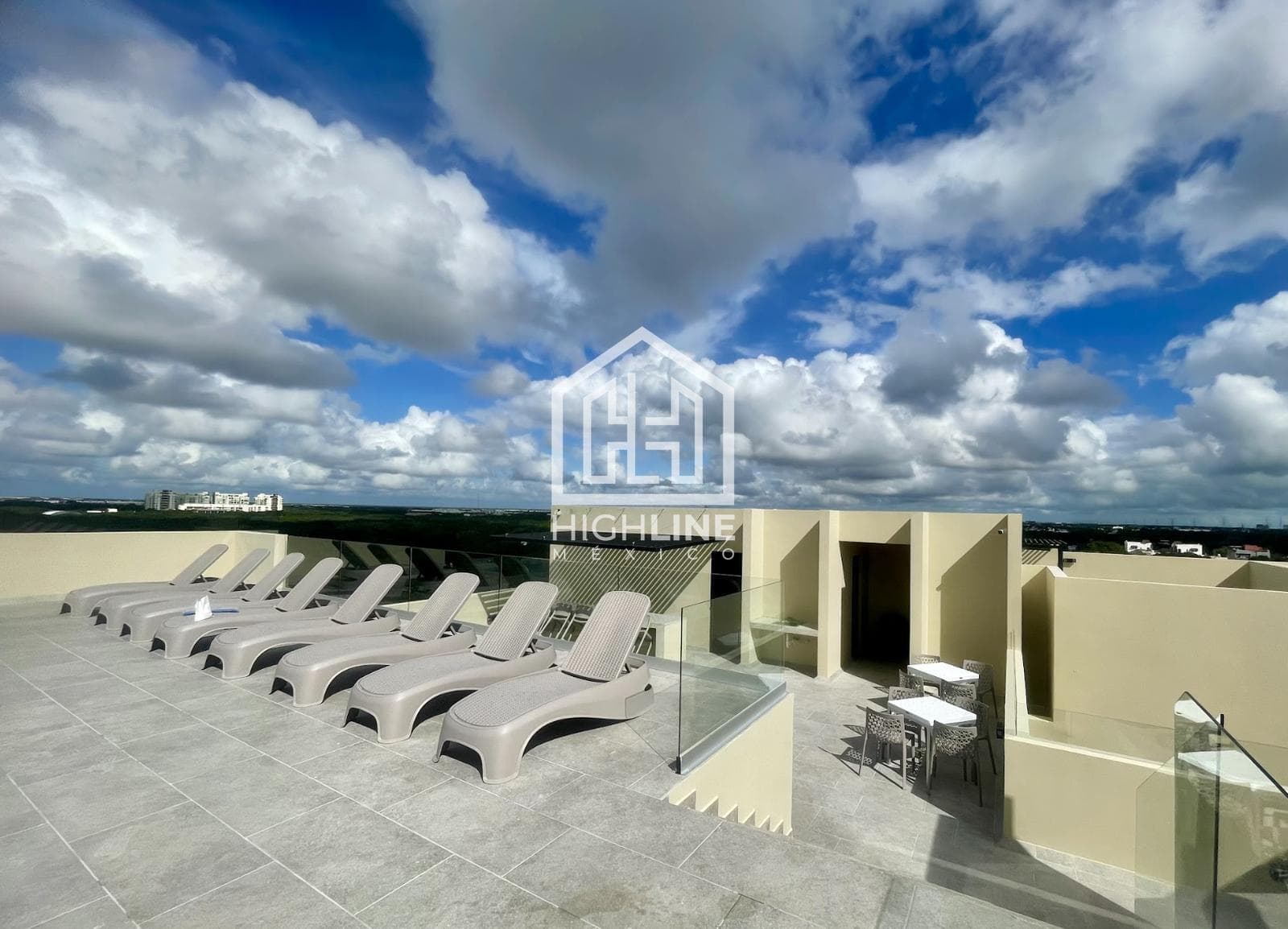 1-Bedroom Apartment in Downtown Playa del Carmen—Available Now