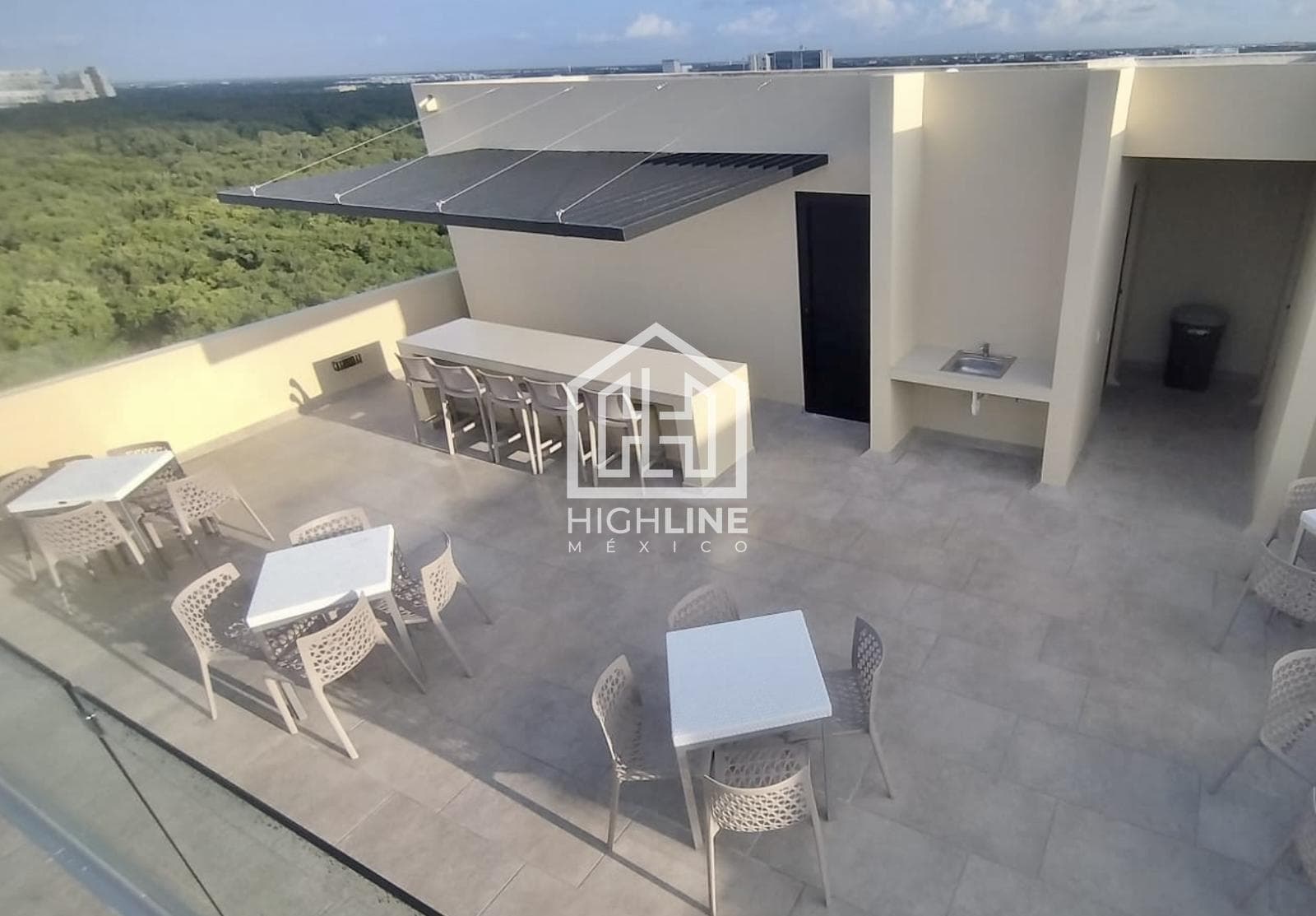 1-Bedroom Apartment in Downtown Playa del Carmen—Available Now