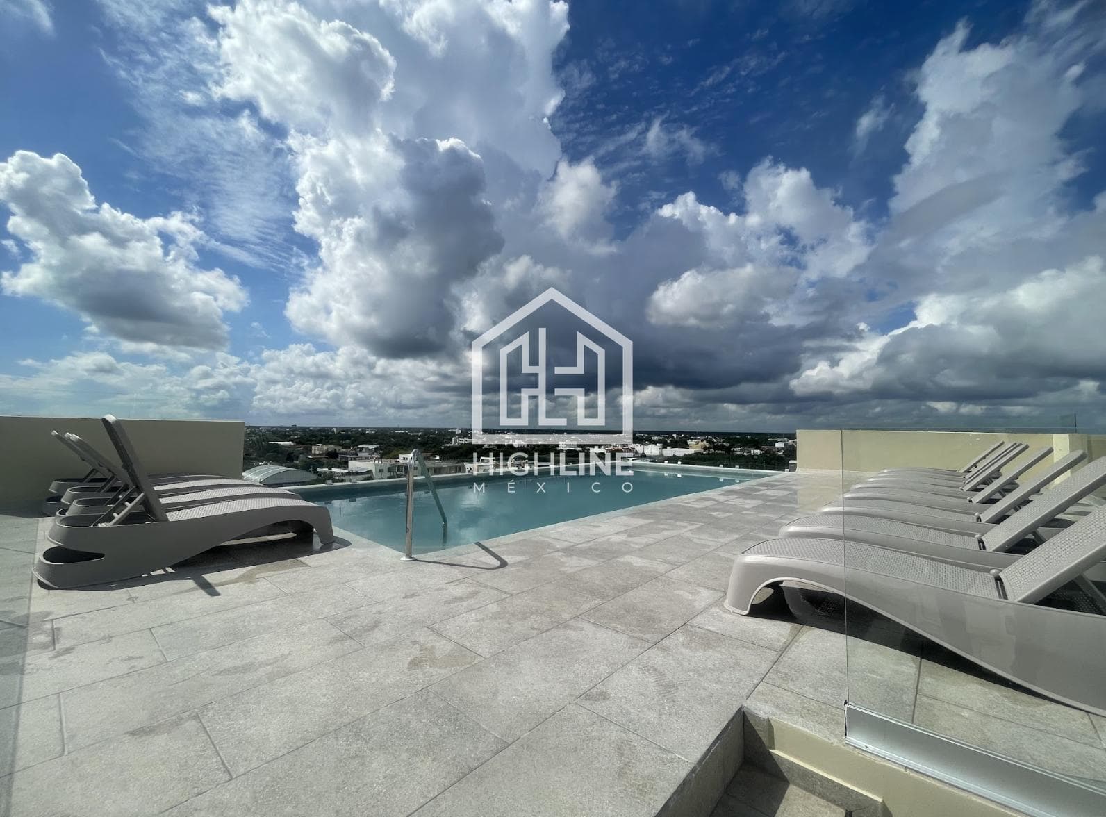 1-Bedroom Apartment in Downtown Playa del Carmen—Available Now