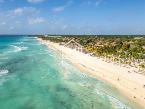 For sale: 82-square-meter studio-style penthouse in Region 15, Tulum, 7 minutes from the beach