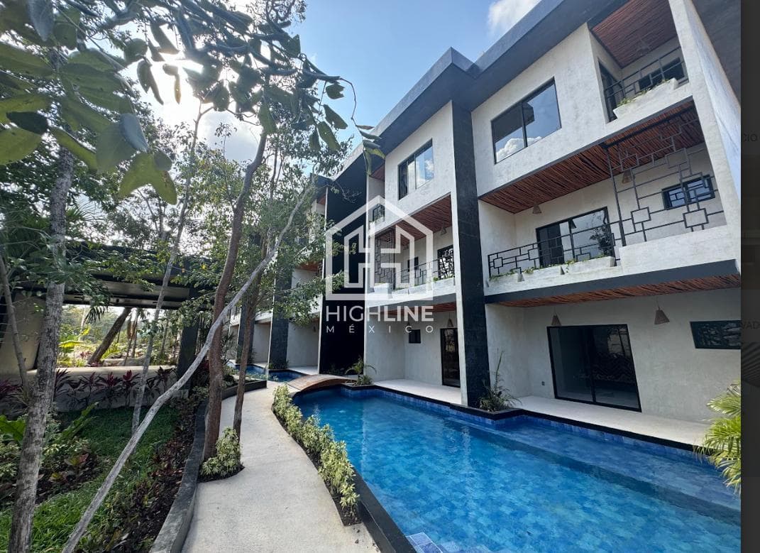 For sale: 82-square-meter studio-style penthouse in Region 15, Tulum, 7 minutes from the beach
