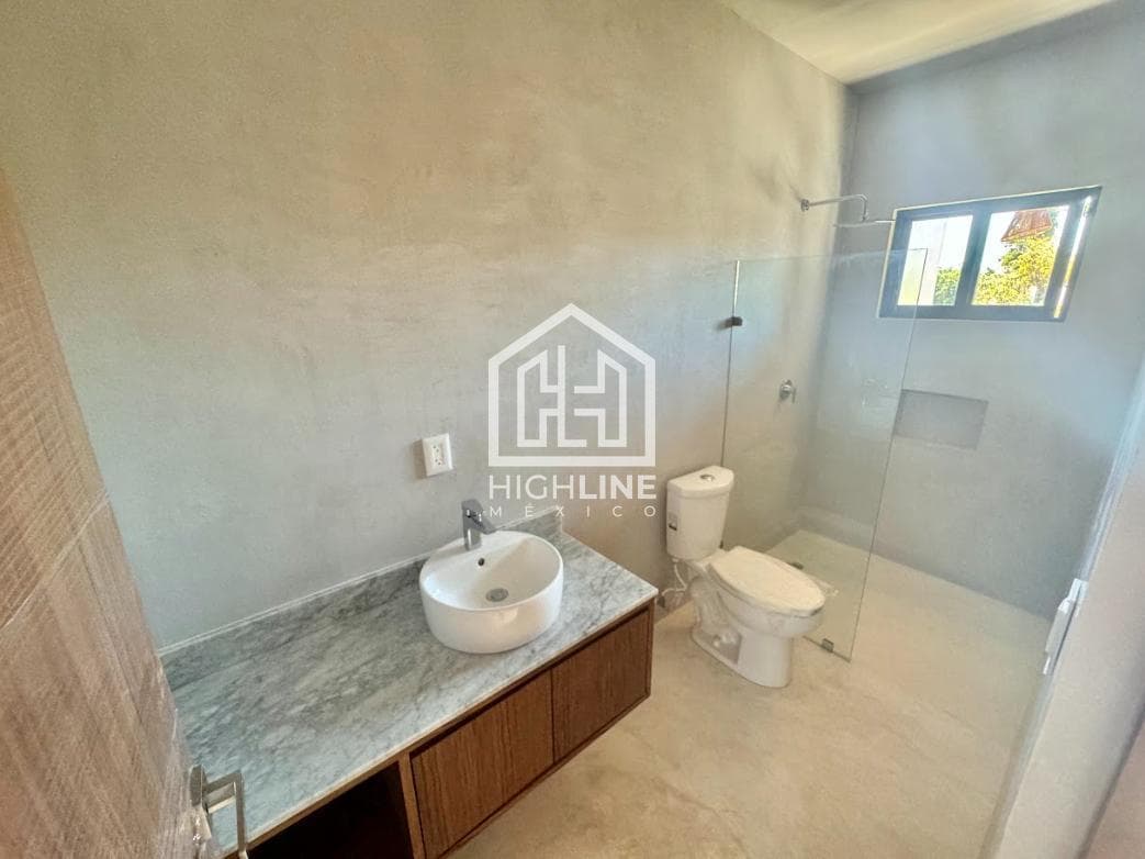 For sale: 82-square-meter studio-style penthouse in Region 15, Tulum, 7 minutes from the beach