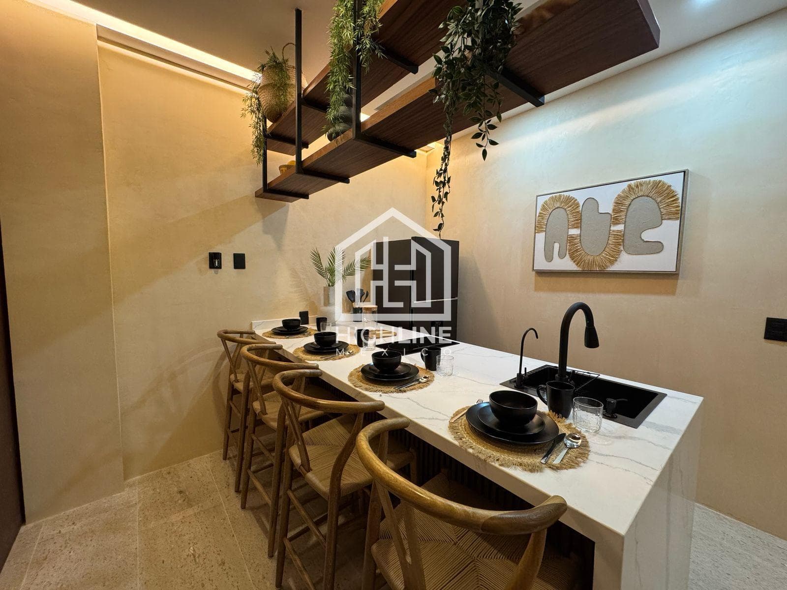1-BEDROOM APARTMENT FOR SALE IN PLAYA DEL CARMEN WITH AN INFINITY POOL, GYM, AND RESTAURANT