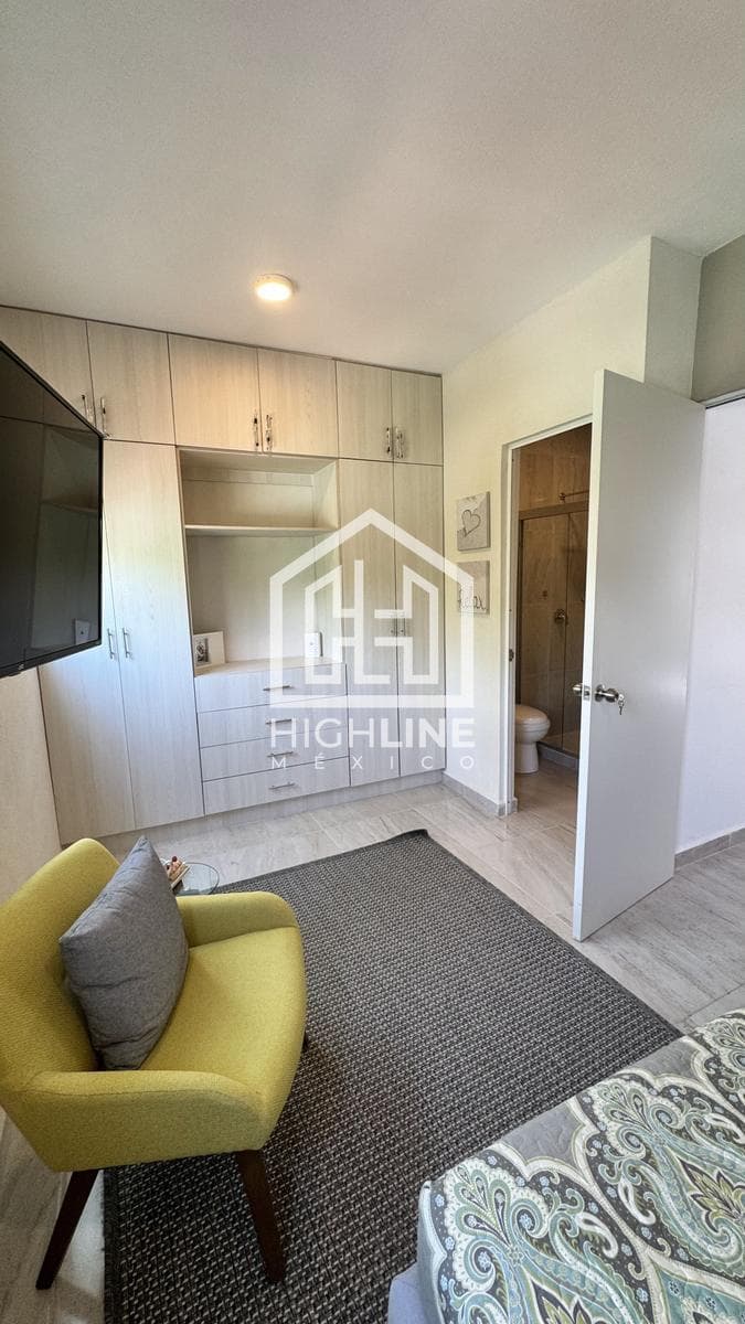 3-Bedroom House for Sale: Rooftop Unit in the Playa del Carmen Residential Area with Pool