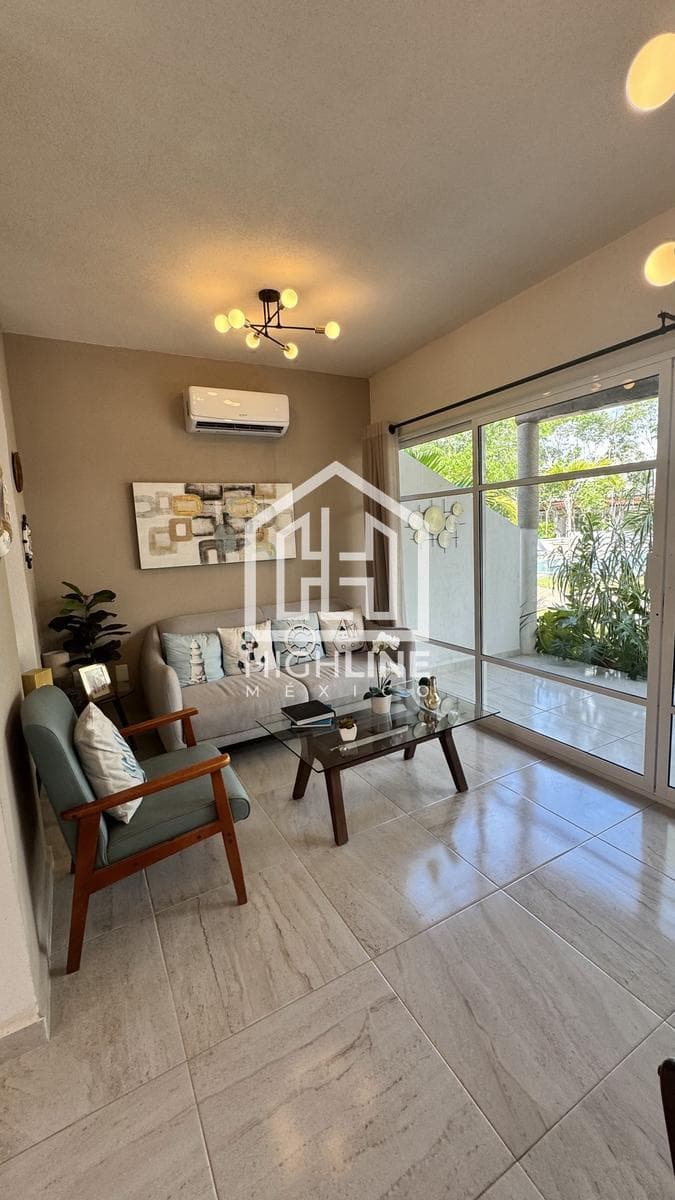 3-Bedroom House for Sale: Rooftop Unit in the Playa del Carmen Residential Area with Pool