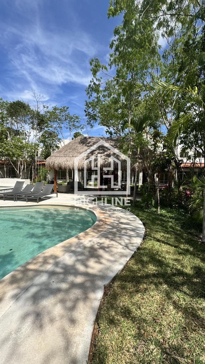 3-Bedroom House for Sale: Rooftop Unit in the Playa del Carmen Residential Area with Pool