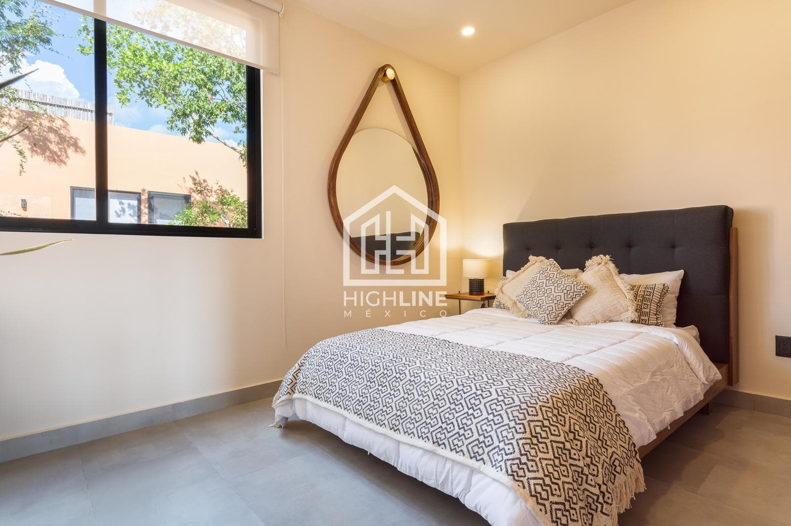 2-bedroom apartment for sale in Tulum, featuring very spacious rooms, a pool, and a gym