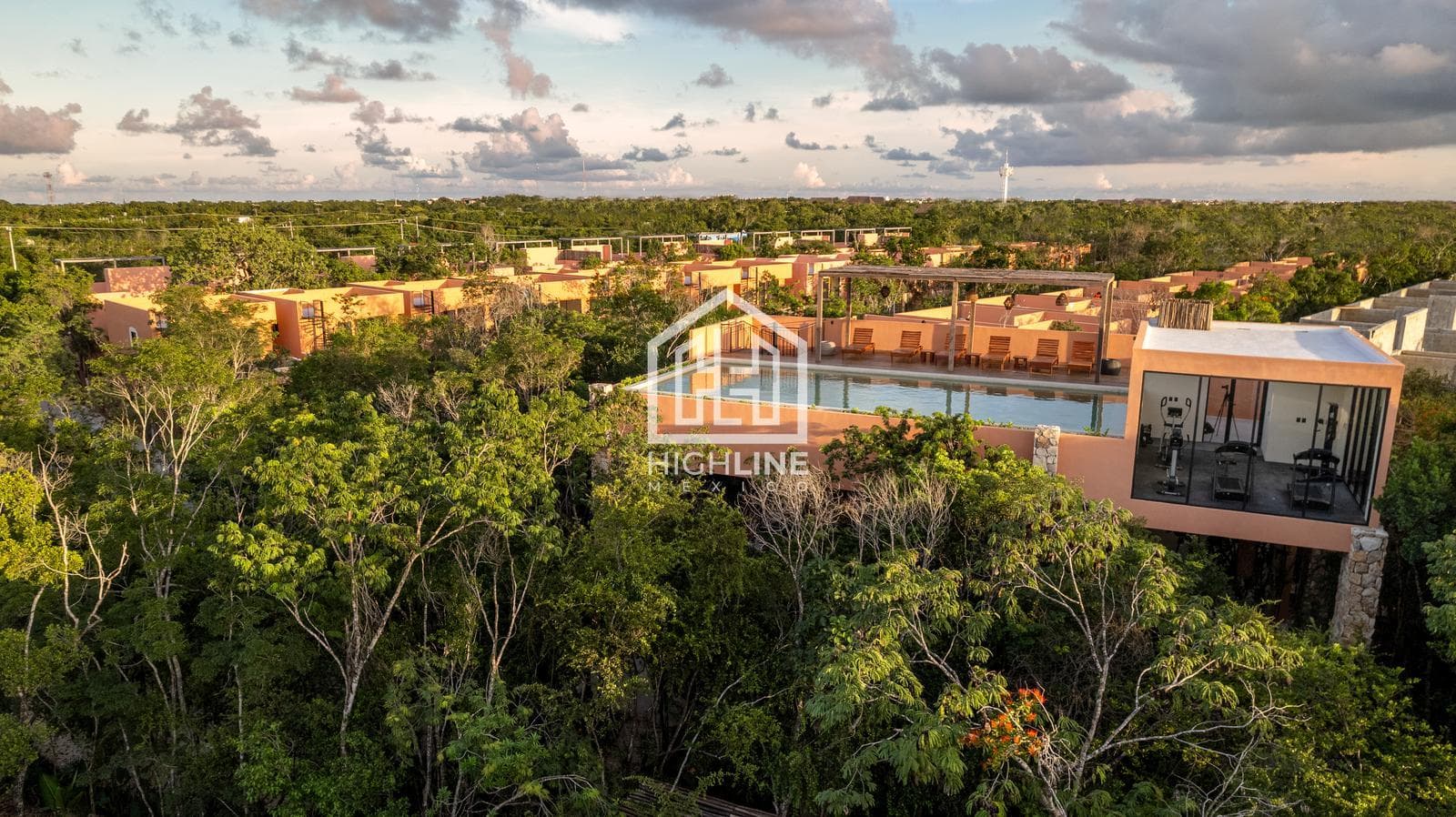 2-bedroom apartment for sale in Tulum, featuring very spacious rooms, a pool, and a gym
