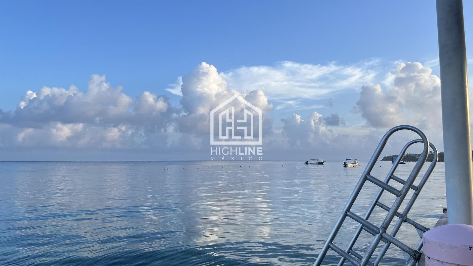 1-BEDROOM APARTMENT FOR SALE IN COZUMEL WITH A POOL NEAR THE OCEAN: LOCATION AND PRICE
