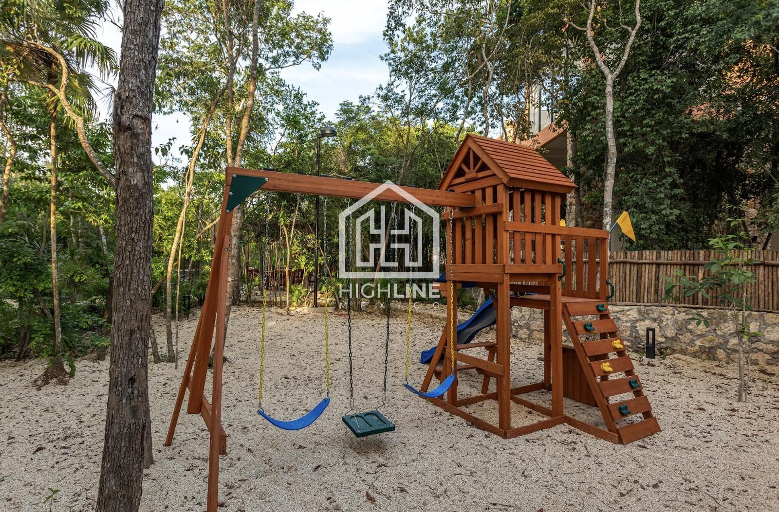 HOUSE FOR SALE IN TULUM: 2 BEDROOMS WITH 2 POOLS FOR ADULTS AND CHILDREN IN AN AREA WITH HIGH APPRECIATION POTENTIAL