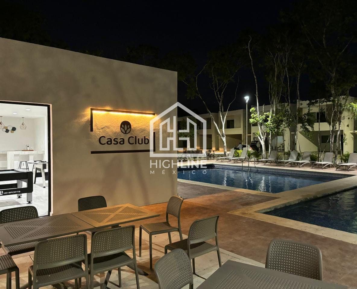 HOUSE FOR SALE IN PLAYA DEL CARMEN: 2 BEDROOMS WITH GYM, CLUBHOUSE, AND POOL