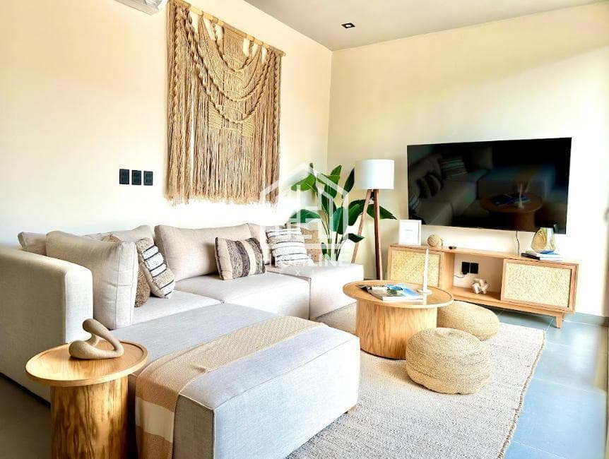 3-Bedroom Apartment with Rooftop Deck for Sale in Playa del Carmen, with Pool