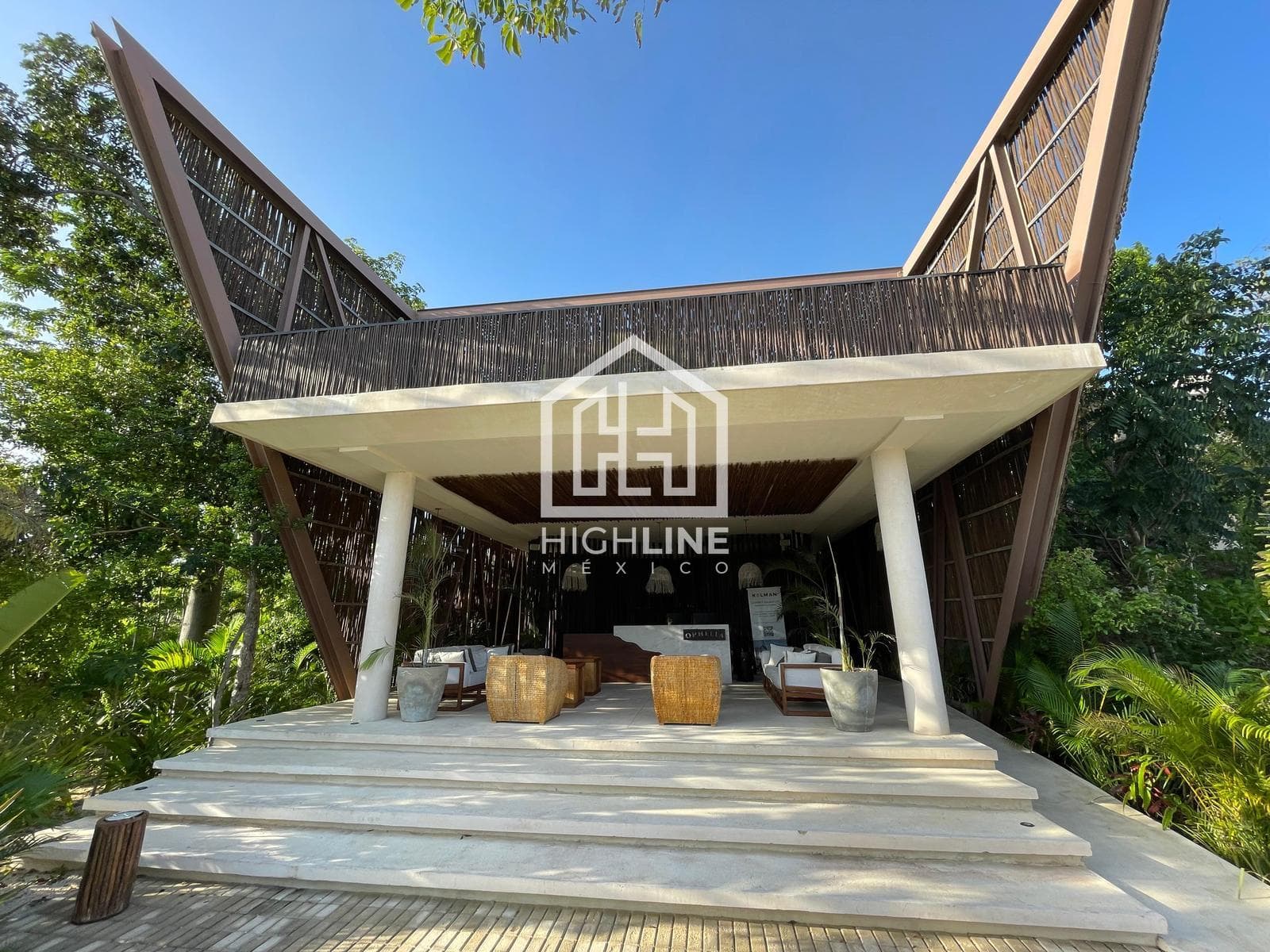 For sale: 1-bedroom apartment in Tulum with a pool, lobby, 24/7 front desk, and pet-friendly policy
