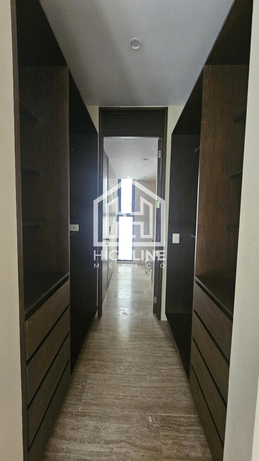 For sale: 1-bedroom apartment in Tulum with a pool, lobby, 24/7 front desk, and pet-friendly policy