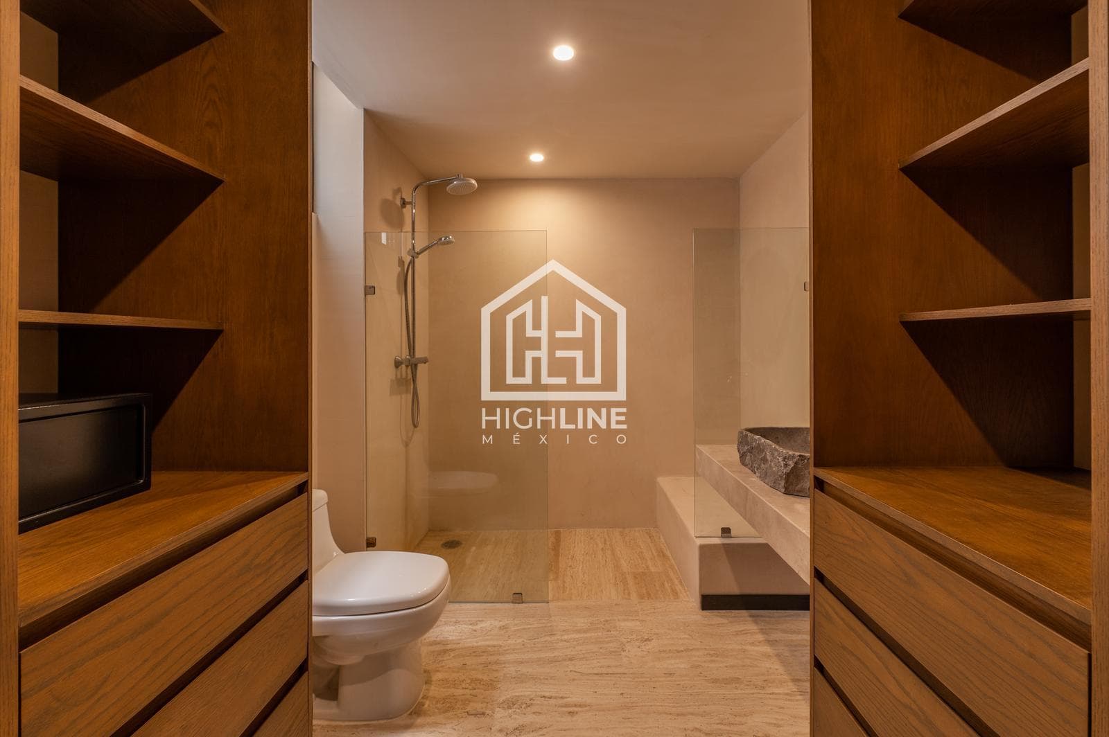 2-bedroom apartment for sale in Tulum with a large pool, gym, and pet-friendly policy