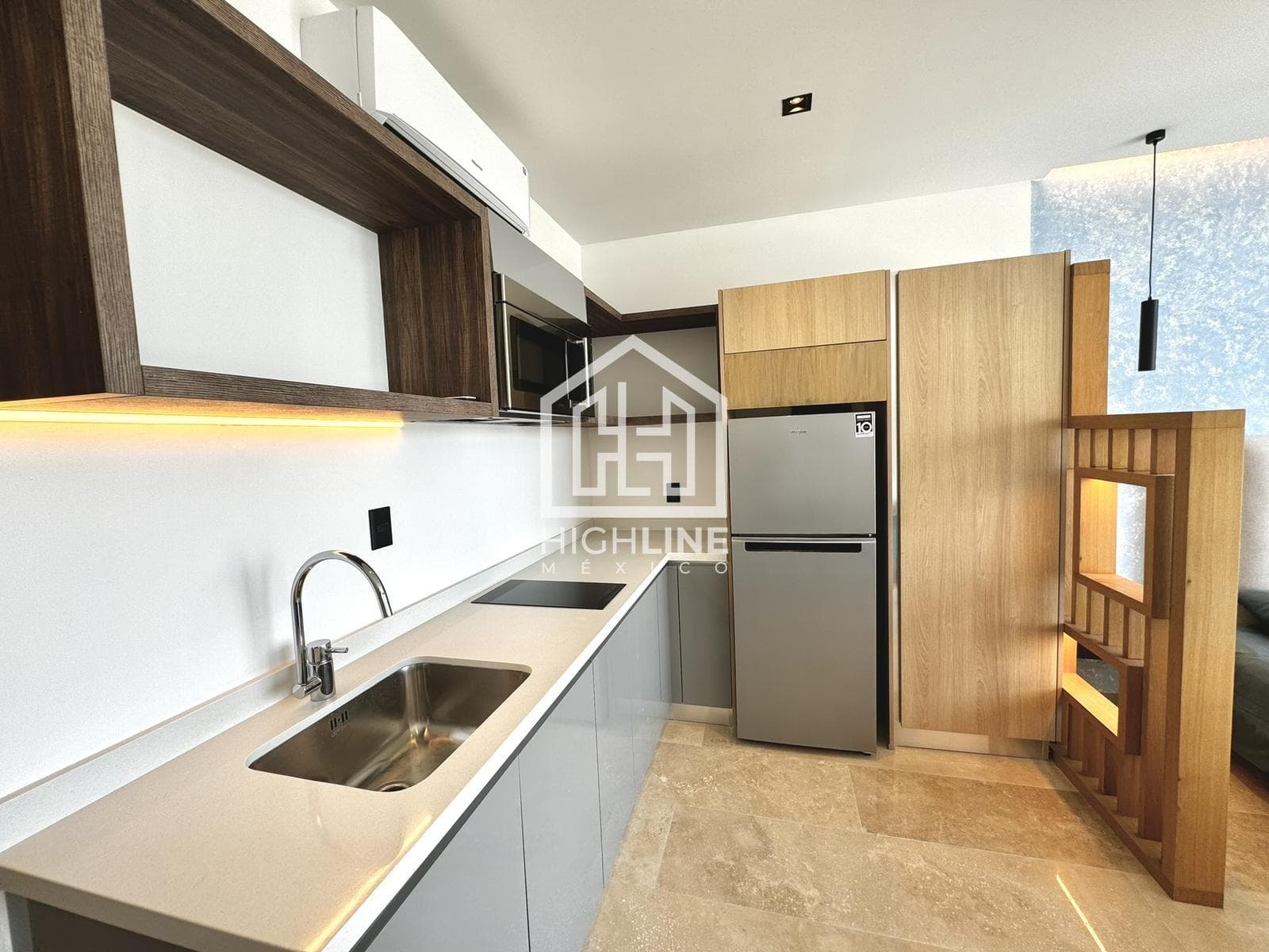 STUDIO APARTMENT / FOR SALE / FURNISHED / 4 CALLES DEL MAR / CAPITAL GAINS