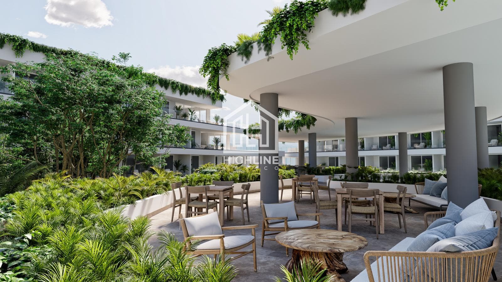 1-BEDROOM APARTMENT, GOLF / 5 MINUTES FROM THE BEACH / APPRECIATION POTENTIAL.