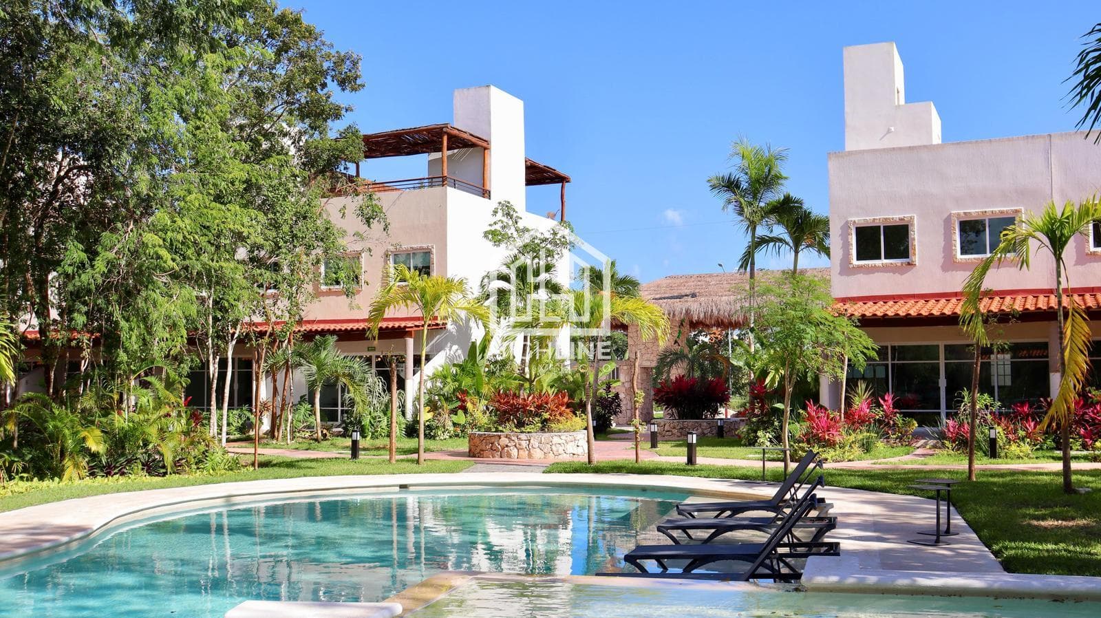 Apartment for Sale, Playa del Carmen: 2 Bedrooms with Pool