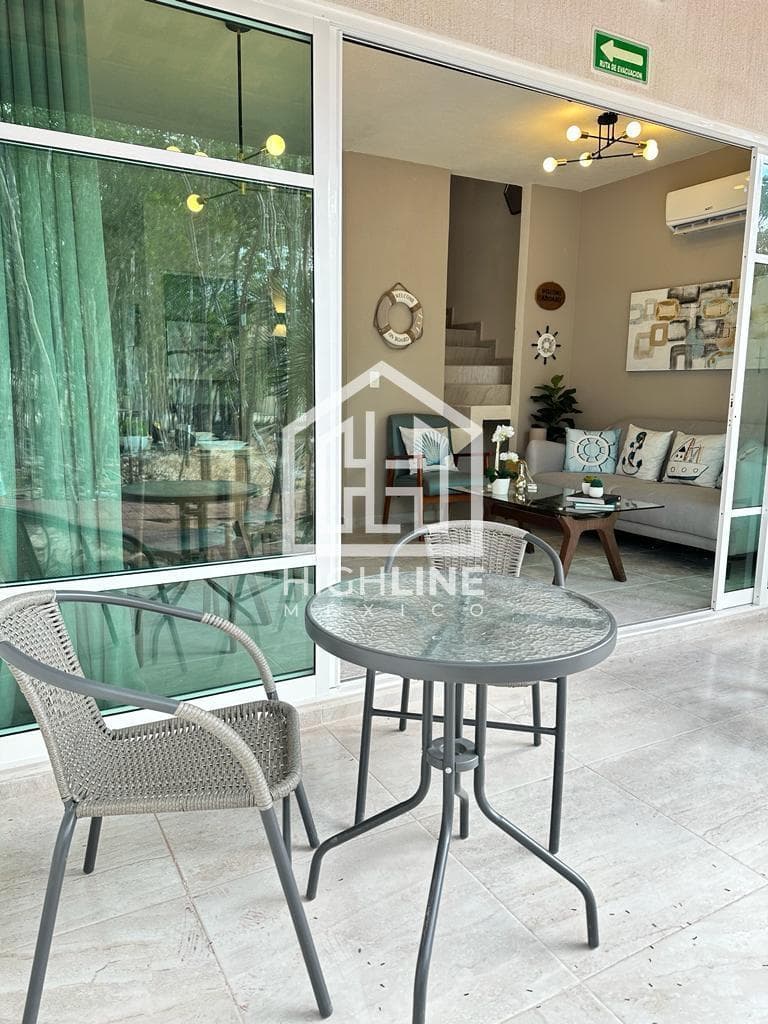 Apartment for Sale, Playa del Carmen: 2 Bedrooms with Pool