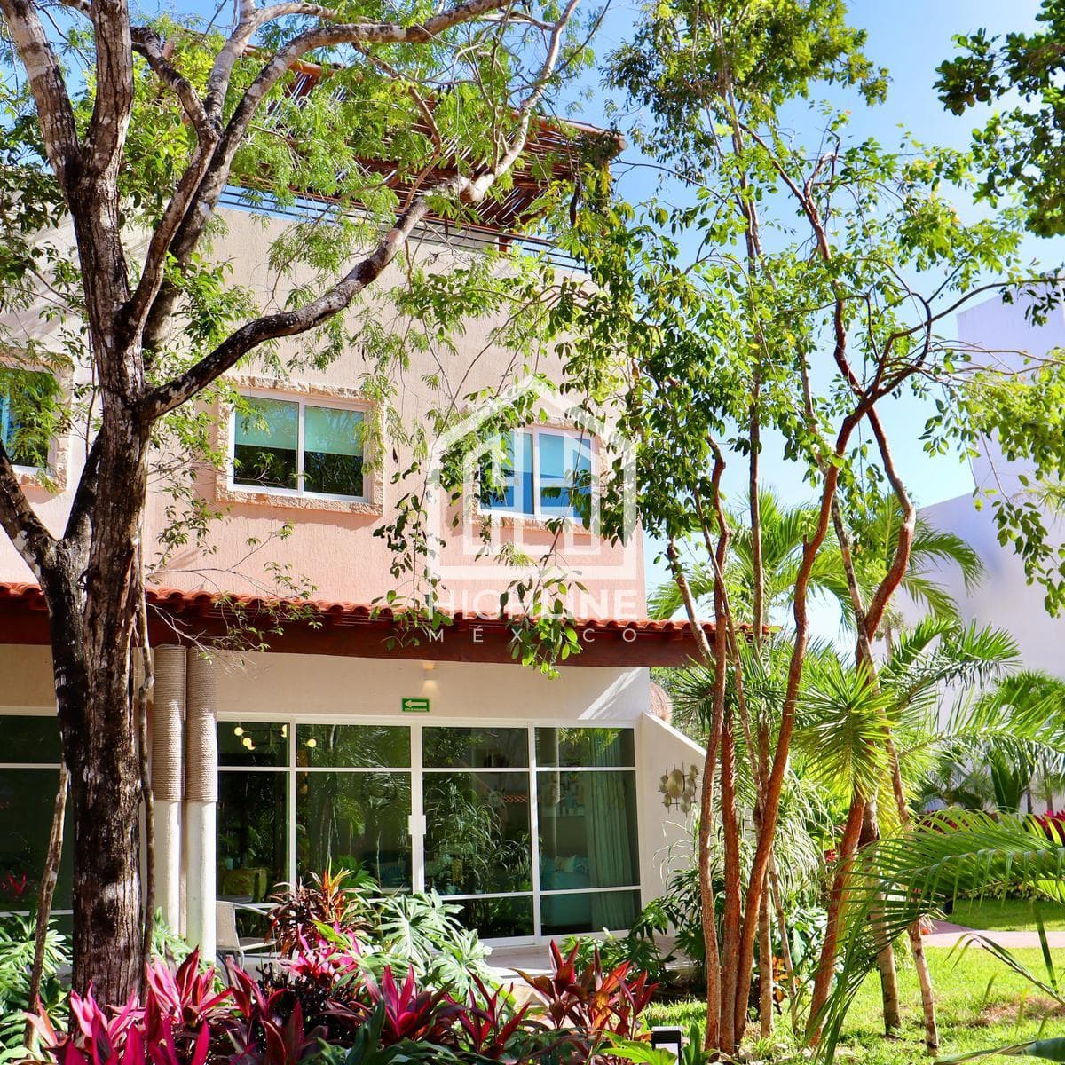 Apartment for Sale, Playa del Carmen: 2 Bedrooms with Pool