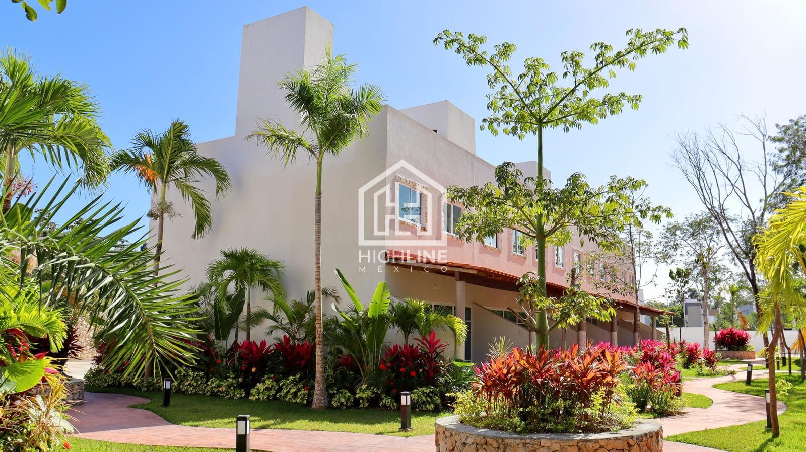 Apartment for Sale, Playa del Carmen: 2 Bedrooms with Pool