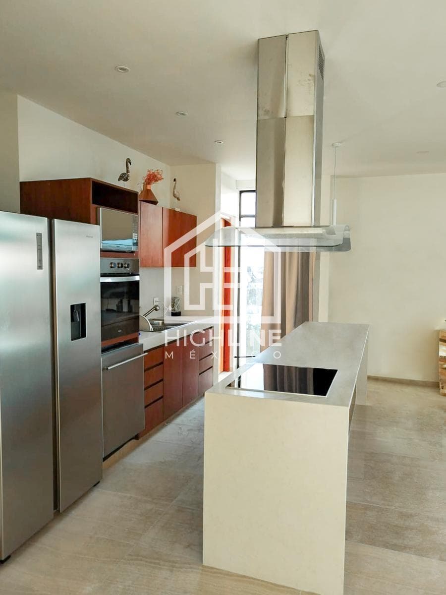 2-bedroom apartment with ocean views and a rooftop deck. Cozumel