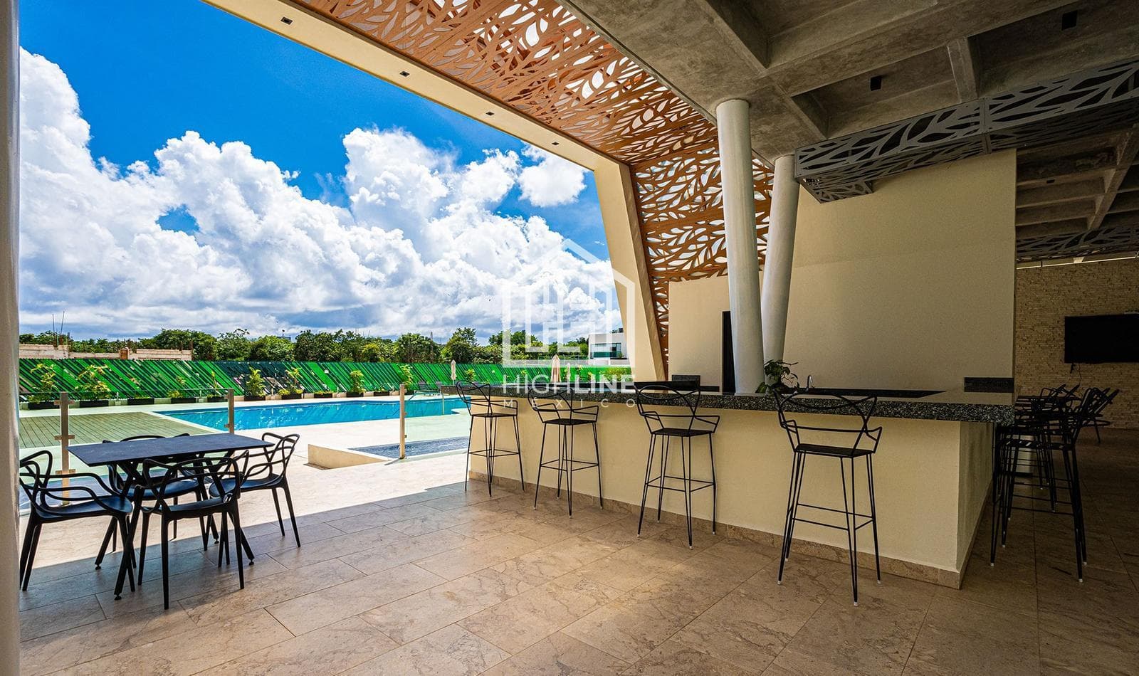 APARTMENT FOR SALE IN PLAYA DEL CARMEN: 2 BEDROOMS WITH KIDS' CLUB, TENNIS COURT, AND PADEL COURT