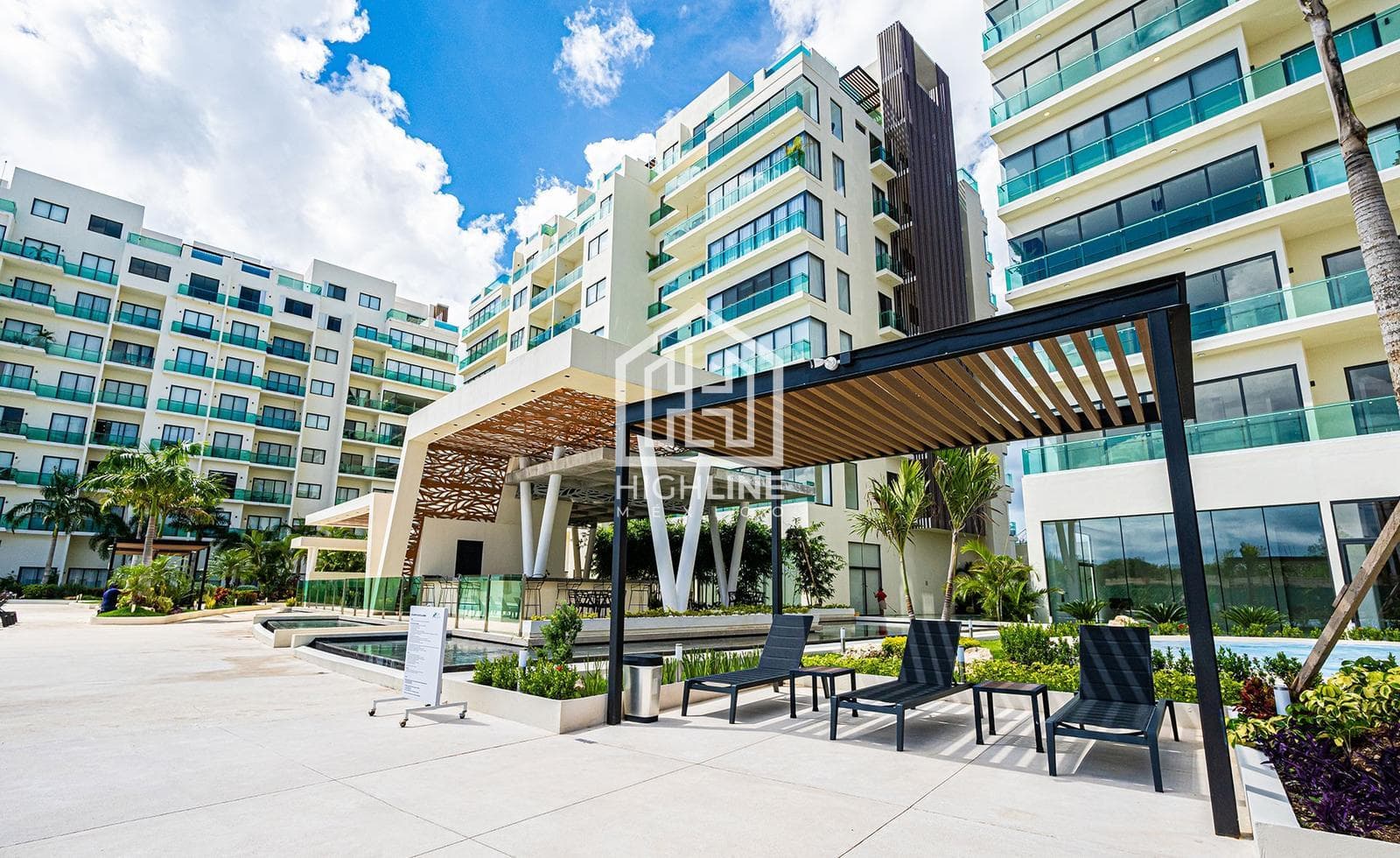 APARTMENT FOR SALE IN PLAYA DEL CARMEN: 2 BEDROOMS, LOCATED IN AN AREA WITH HIGH APPRECIATION POTENTIAL