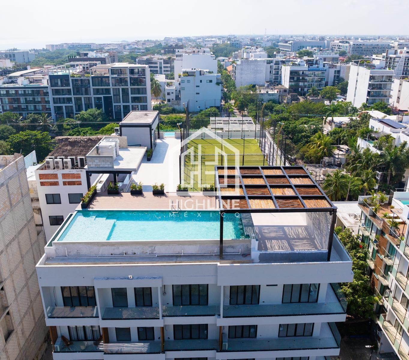1-BEDROOM APARTMENT IN PLAYA DEL CARMEN. ROOFTOP WITH POOL. DELIVERY IN APRIL 2026