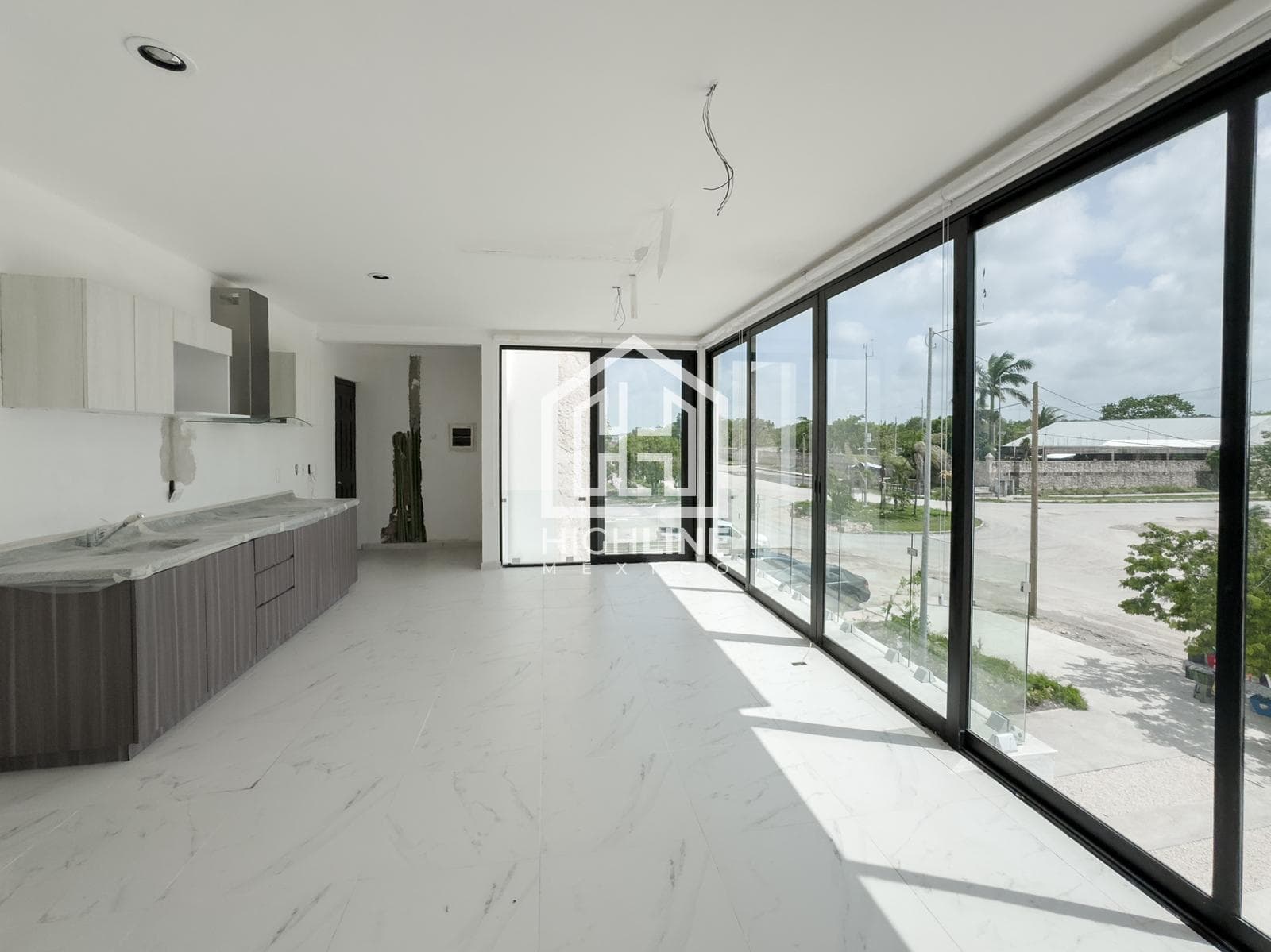 Apartment for sale: 2 bedrooms—100 meters from the shopping center
