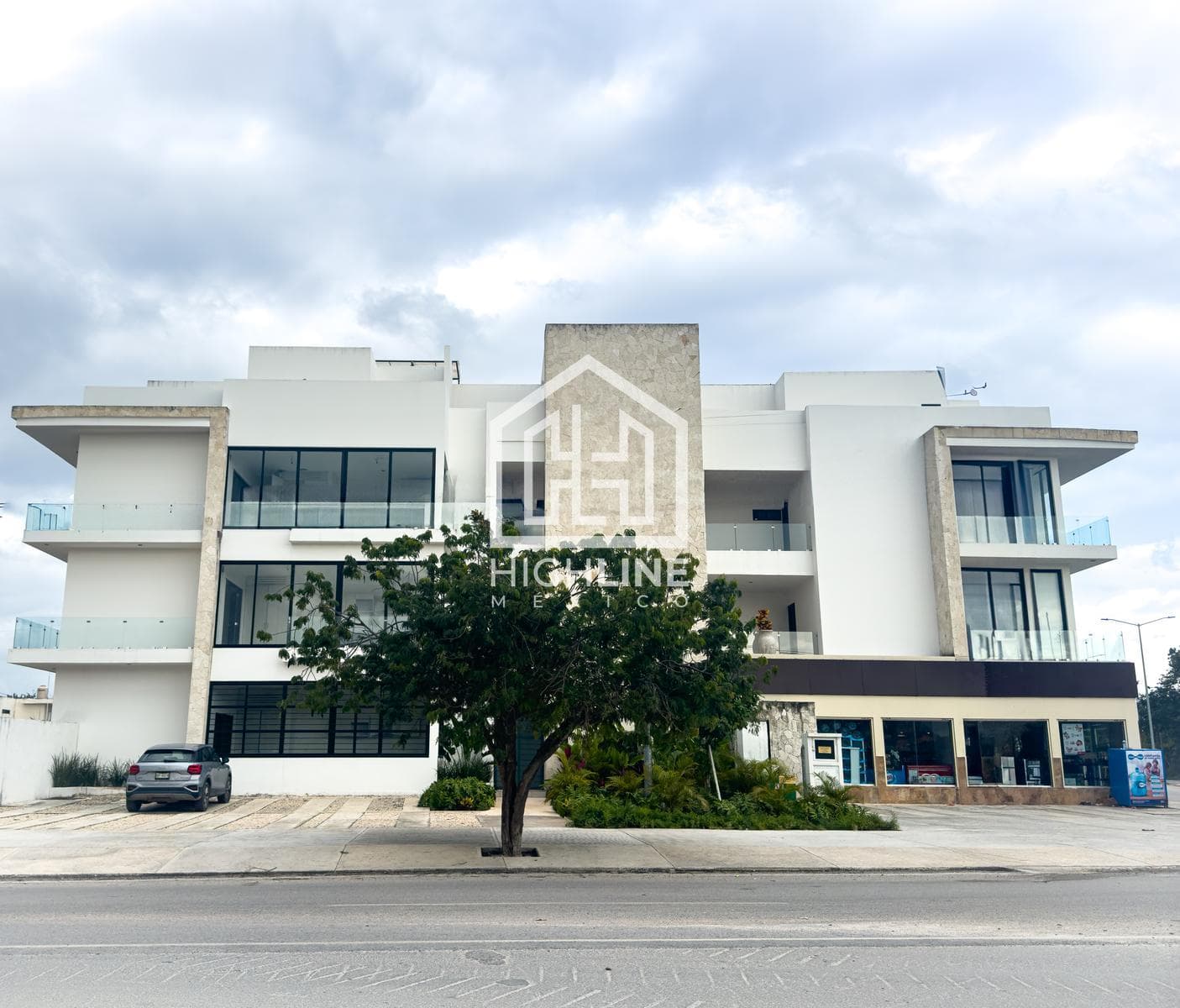 Apartment for sale: 2 bedrooms—100 meters from the shopping center