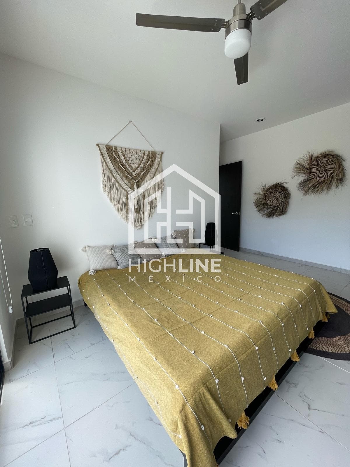 Apartment for sale: 1 bedroom—100 meters from the shopping center