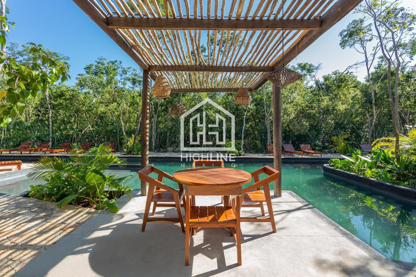APARTMENT FOR SALE IN TULUM, 10 MINUTES FROM THE BEACH