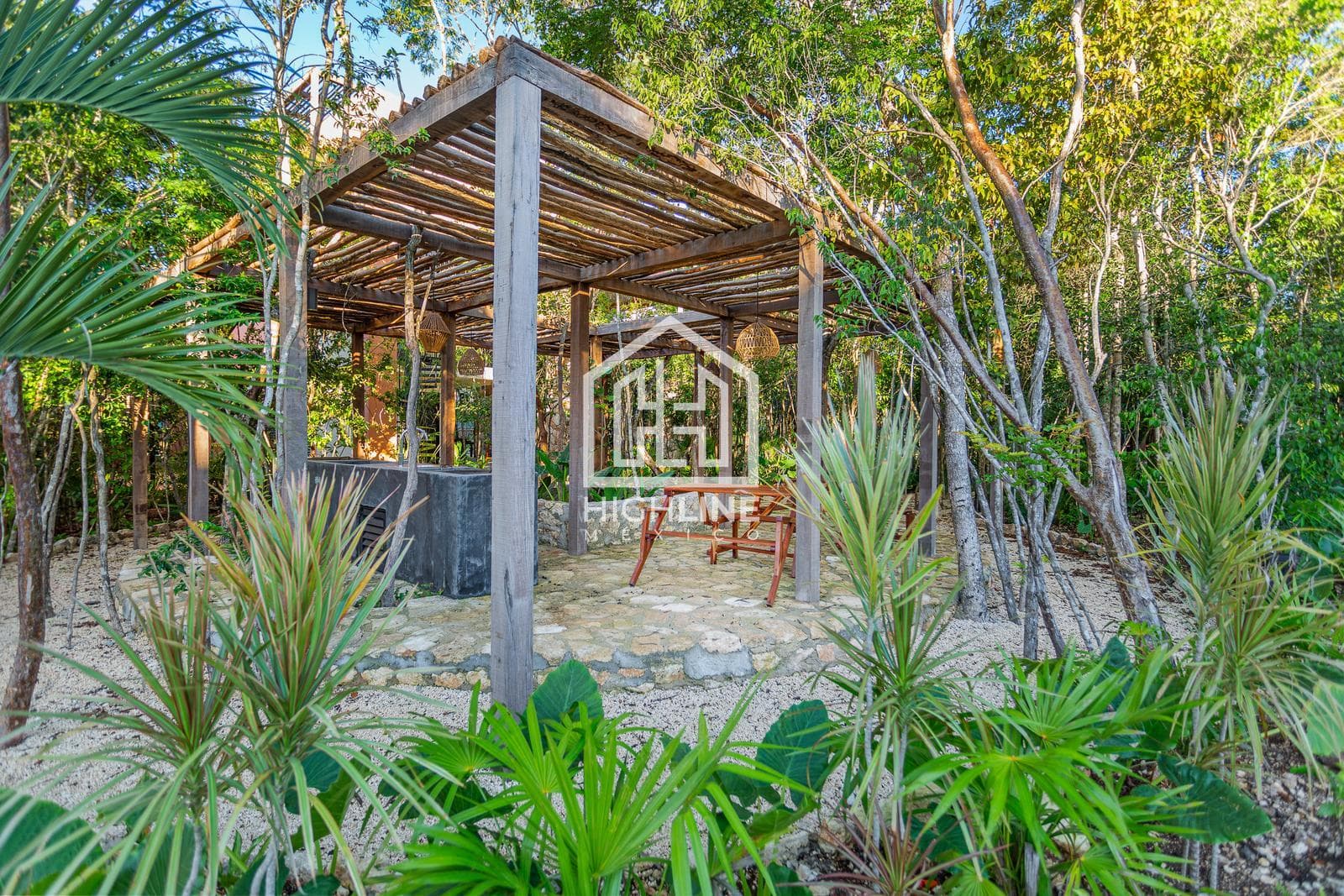APARTMENT FOR SALE IN TULUM, 10 MINUTES FROM THE BEACH
