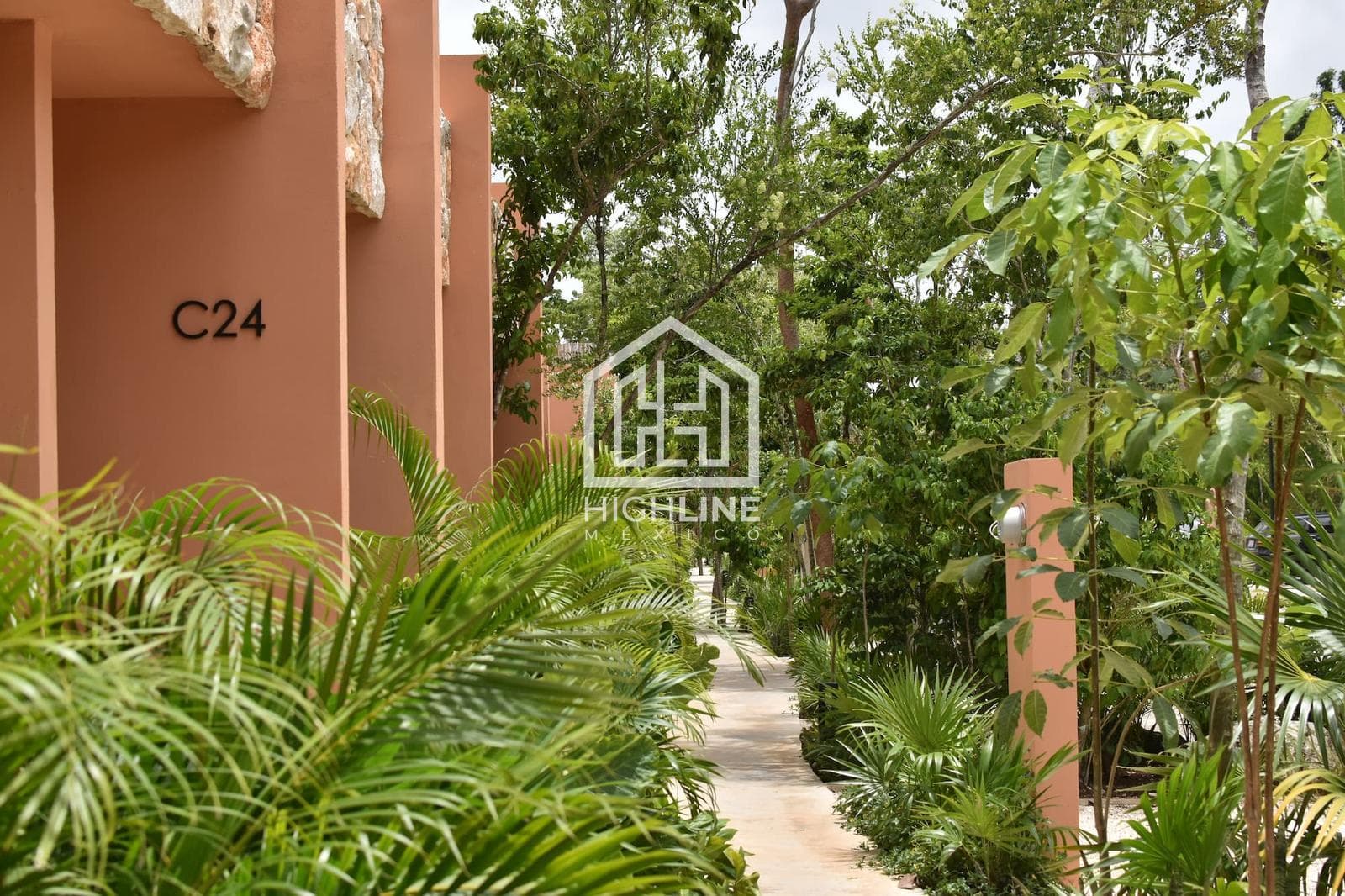 1-BEDROOM APARTMENT FOR SALE IN TULU, 10 MINUTES FROM THE BEACH