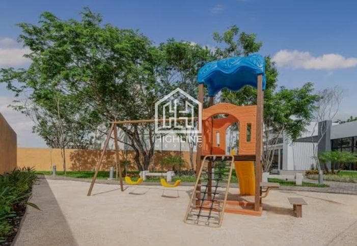 House for sale in Cancun, Huayacan Avenue.