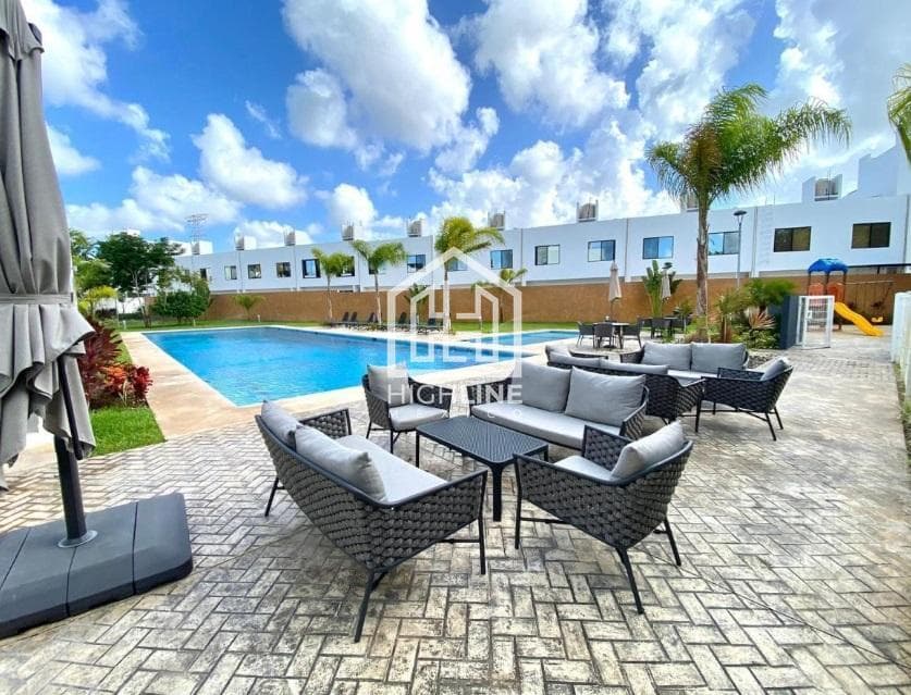 House for sale in Cancun, Huayacan Avenue.