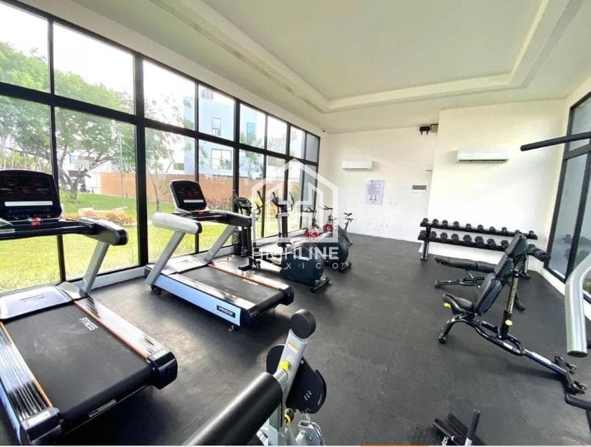 House for sale in Cancun, Huayacan Avenue.