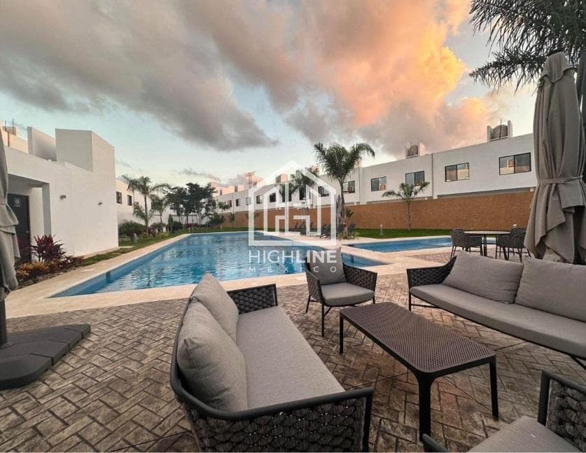 House for sale in Cancun, Huayacan Avenue.