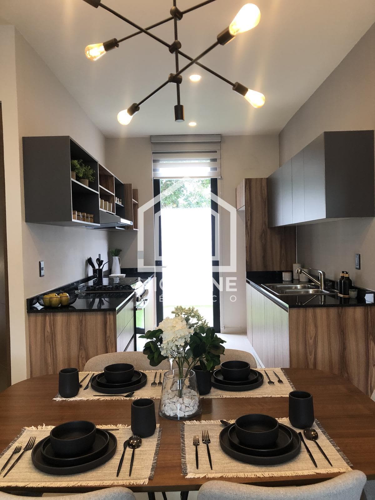 3-Bedroom House for Sale in Playa del Carmen with a Rooftop and Private Pool