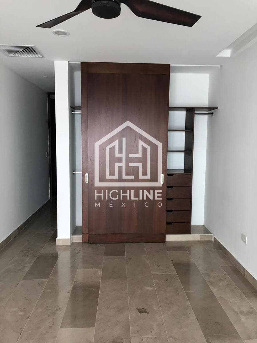 2-BEDROOM APARTMENT IN A PENTHOUSE / JUST STEPS FROM MAMITAS BEACH / SPECIAL PRICE / POTENTIAL FOR APPRECIATION.