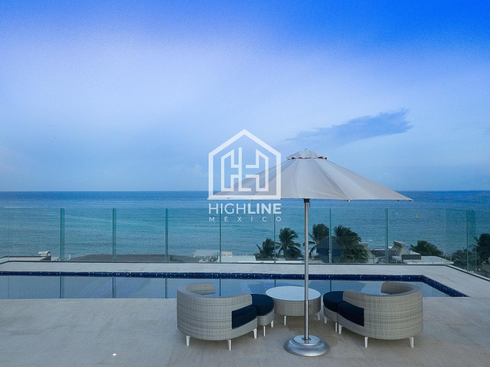 2-BEDROOM APARTMENT IN A PENTHOUSE / JUST STEPS FROM MAMITAS BEACH / SPECIAL PRICE / POTENTIAL FOR APPRECIATION.