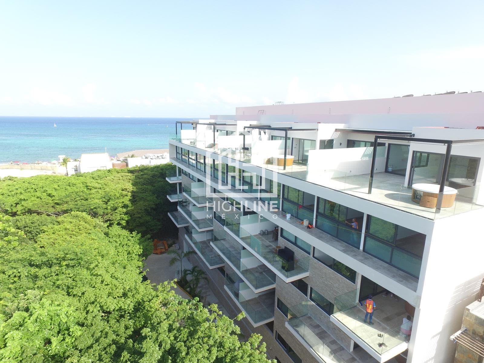 2-BEDROOM APARTMENT IN A PENTHOUSE / JUST STEPS FROM MAMITAS BEACH / SPECIAL PRICE / POTENTIAL FOR APPRECIATION.