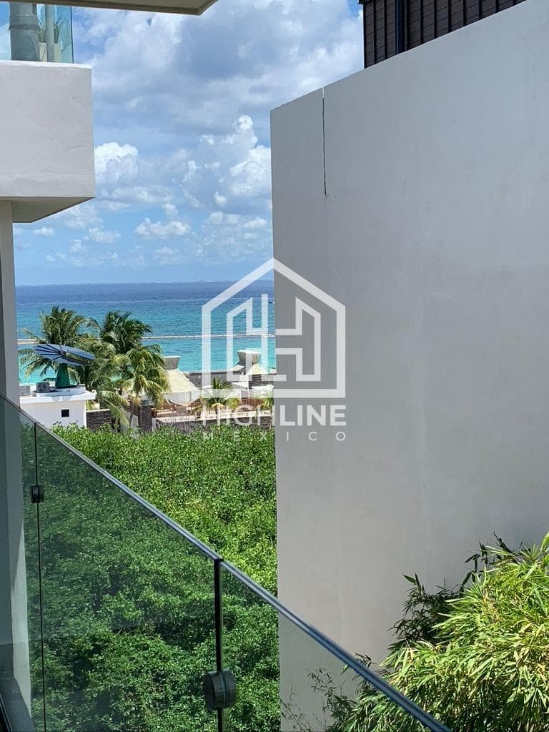 2-BEDROOM APARTMENT IN A PENTHOUSE / JUST STEPS FROM MAMITAS BEACH / SPECIAL PRICE / POTENTIAL FOR APPRECIATION.