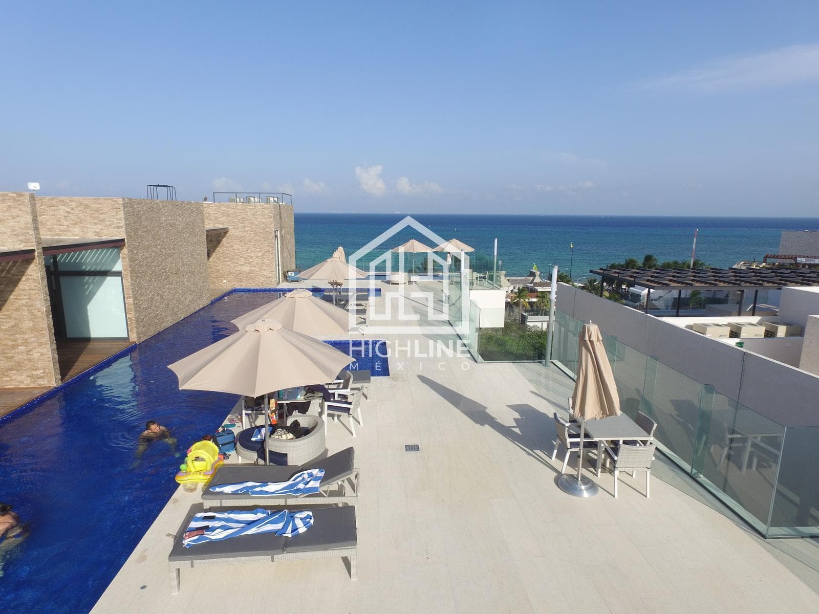 2-BEDROOM APARTMENT IN A PENTHOUSE / JUST STEPS FROM MAMITAS BEACH / SPECIAL PRICE / POTENTIAL FOR APPRECIATION.