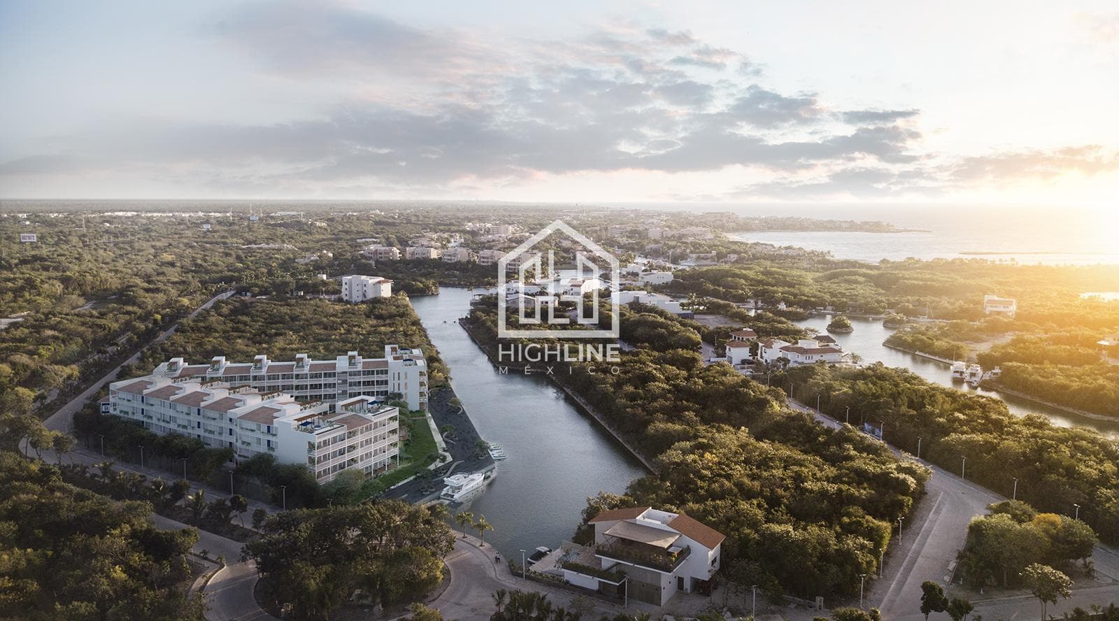 2-Bedroom Penthouse with Access to the Marina and Yacht Club