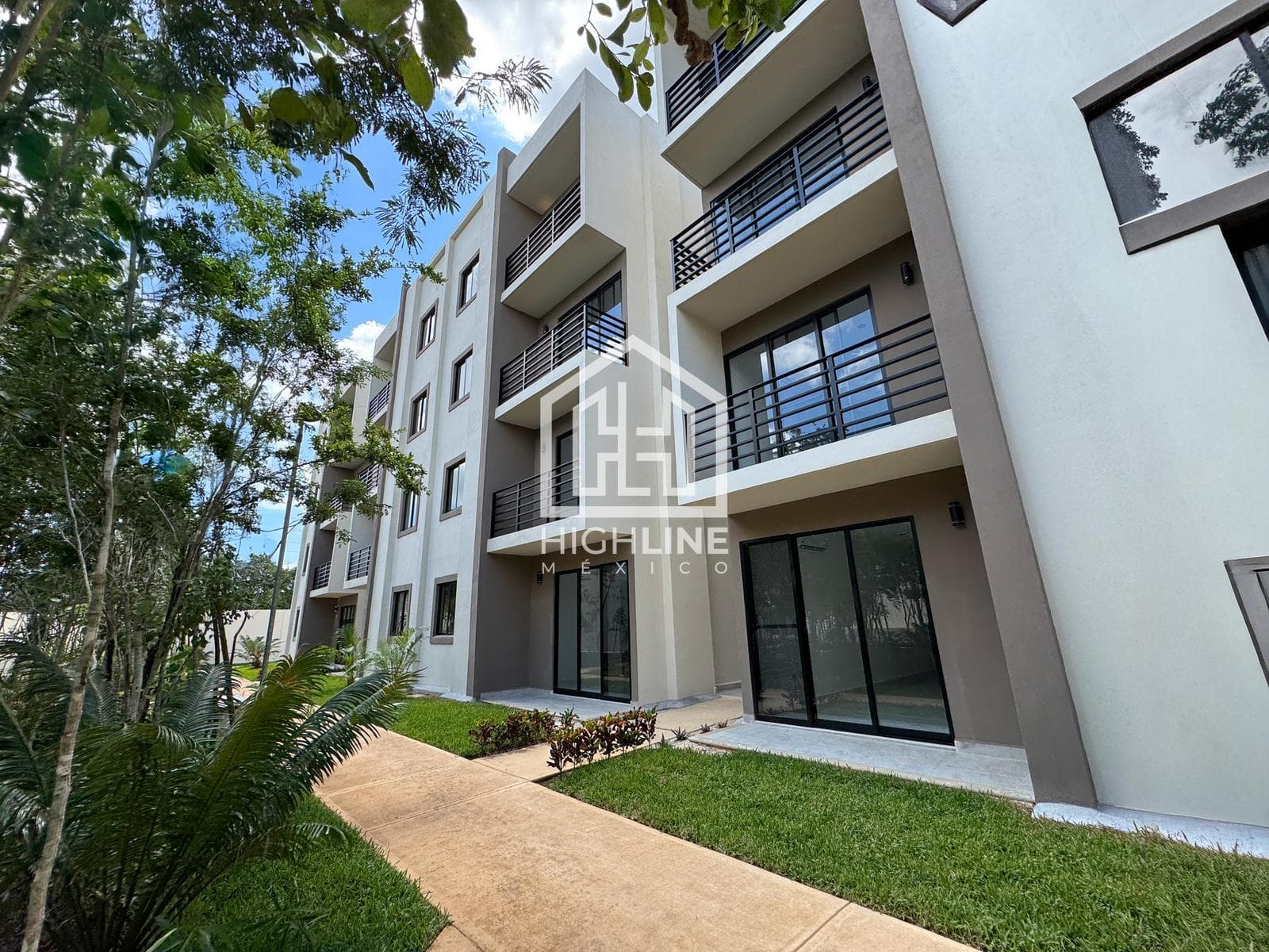 3-BEDROOM APARTMENT IN CANCÚN - HUAYACAN | READY FOR IMMEDIATE OCCUPANCY | WITH A PADDLE TENNIS COURT