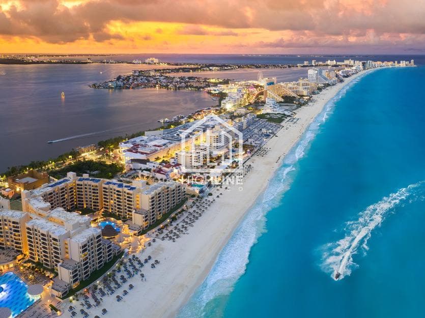 2-Bedroom Apartment in Cancún, Option for 15-Year Monthly Payments, Gym, Infinity Pool