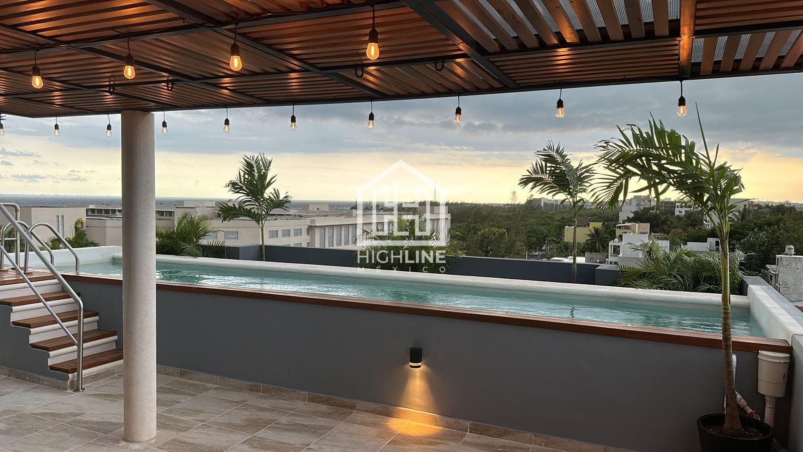 1-BEDROOM STUDIO APARTMENT / FOR SALE / JUST STEPS FROM 5TH AVENUE AND THE OCEAN / ROI.