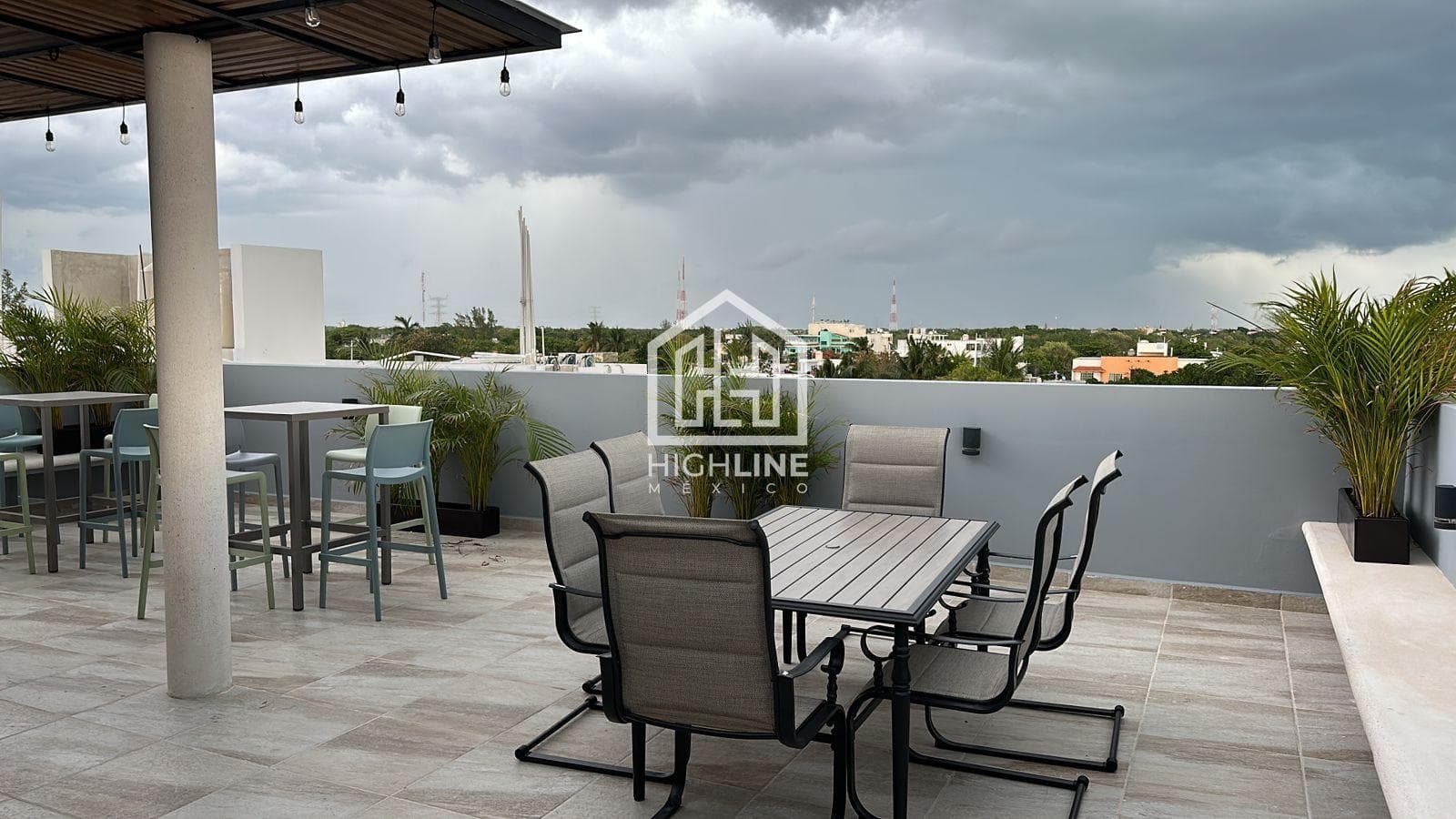 1-BEDROOM STUDIO APARTMENT / FOR SALE / JUST STEPS FROM 5TH AVENUE AND THE OCEAN / ROI.